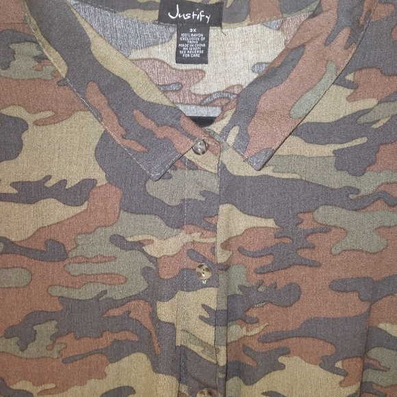 Justify Plus Camo Short-sleeve Button-up Shirt  3X NWT - Picture 4 of 4